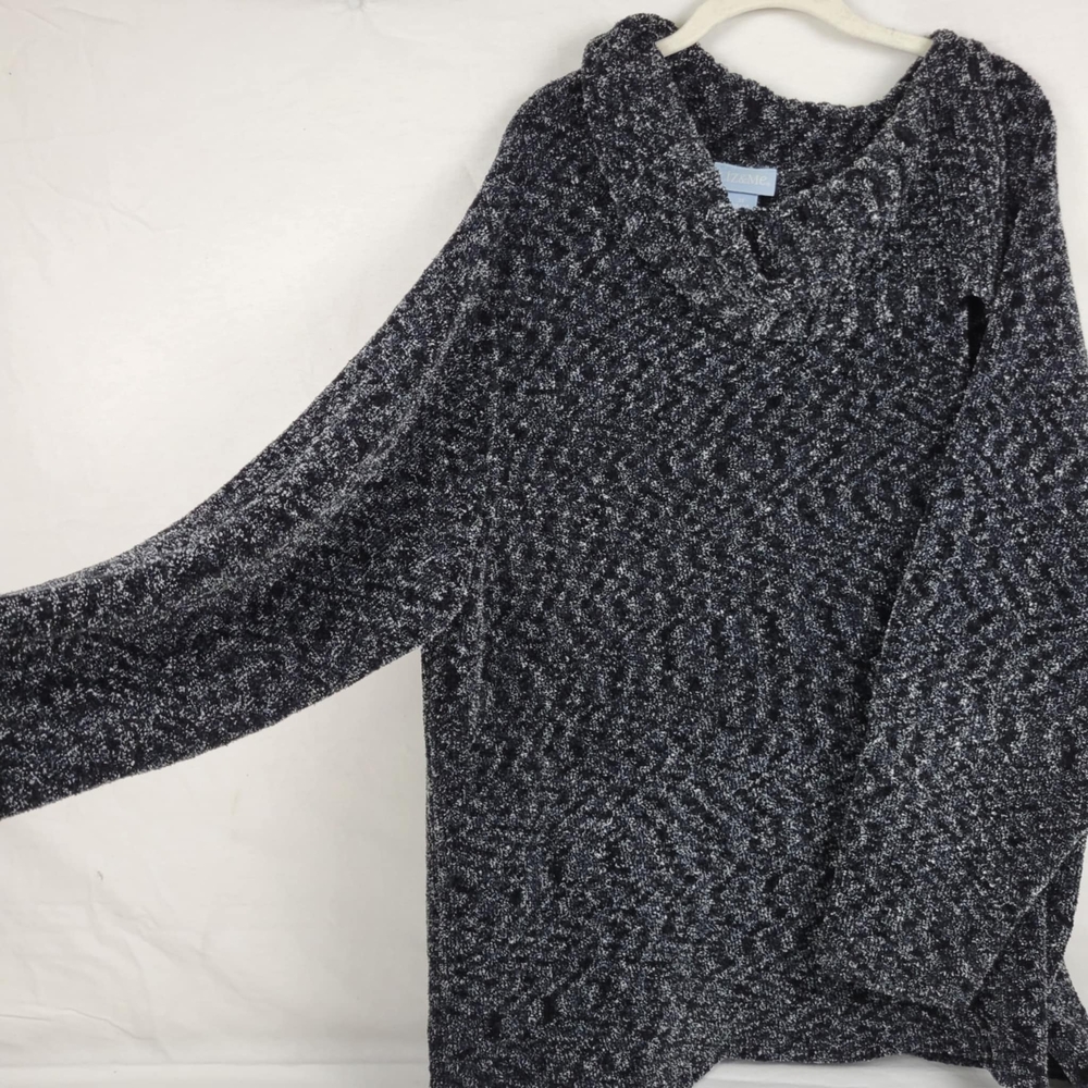 Liz And Me Cozy Black and Gray Knit Sweater